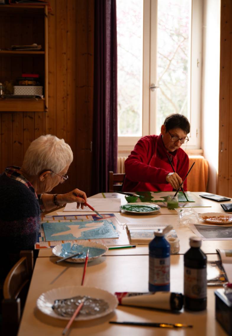 Peinture en groupe du foyer de Vie de porteur de handicap le Béal en Drôme
