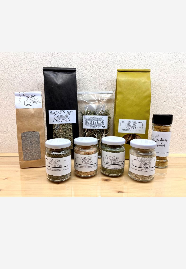 Herbes confectionnés par les compagnons porteurs de handicap du Foyer de Vie le Béal à Taulignan