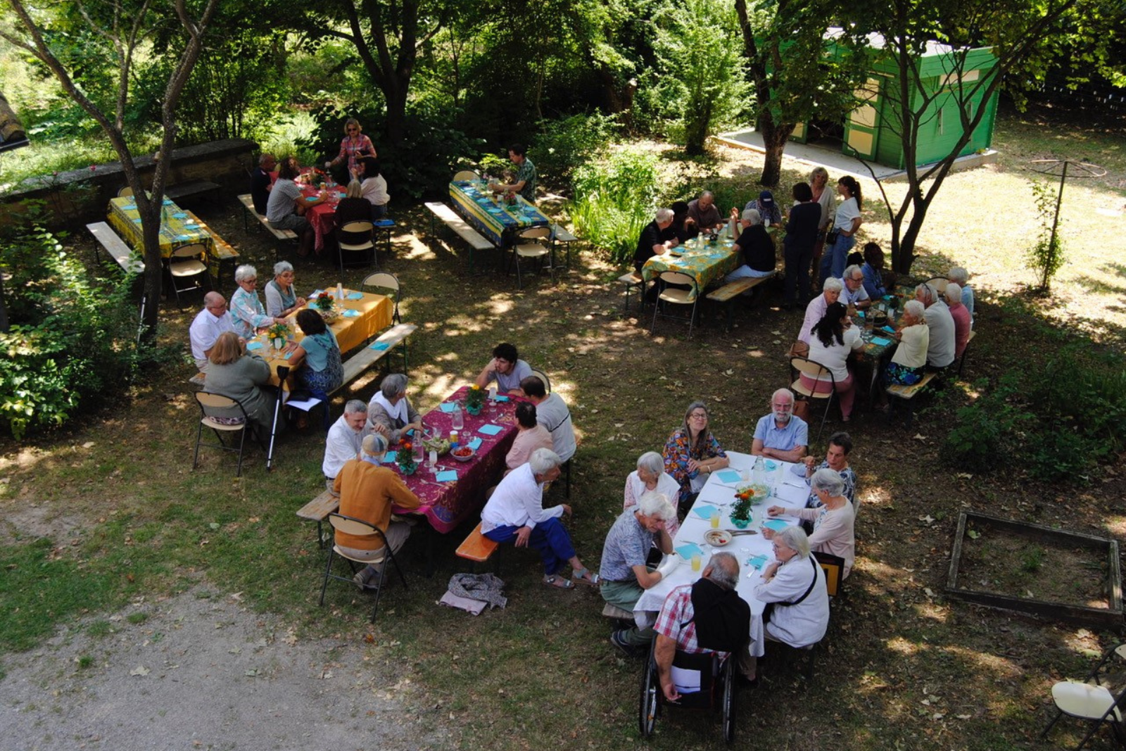 Journée des amis et de la famille par l'association du foyer de Vie Le Béal à Taulignan en Drôme